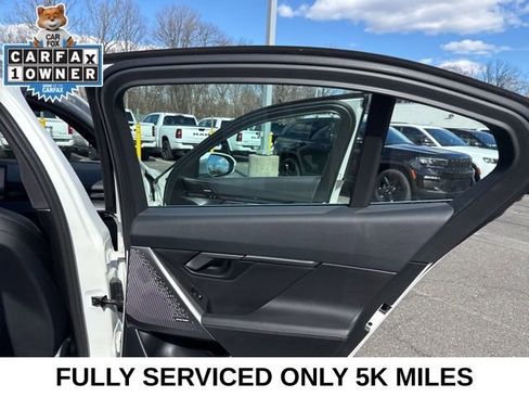Used 2024 BMW i5 eDrive40i w/ M Sport Package image 29