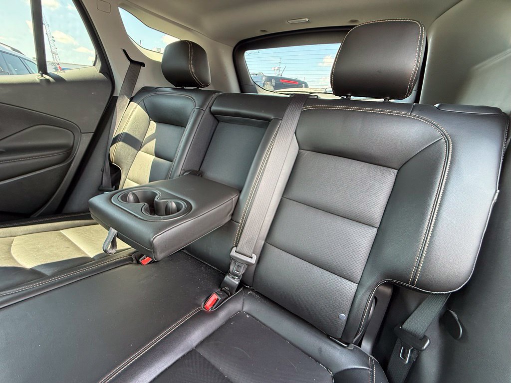 Used 2021 GMC Terrain SLT w/ Infotainment Package II AWD/4WD image 18
