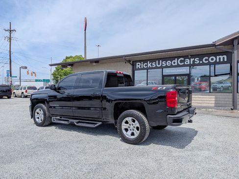 Used 2018 Chevrolet Silverado 1500 LT w/ All Star Edition AWD/4WD image 9