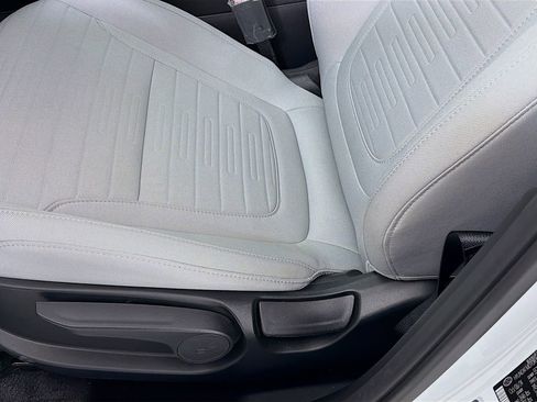 Used 2025 Hyundai Santa Cruz SE FWD image 21