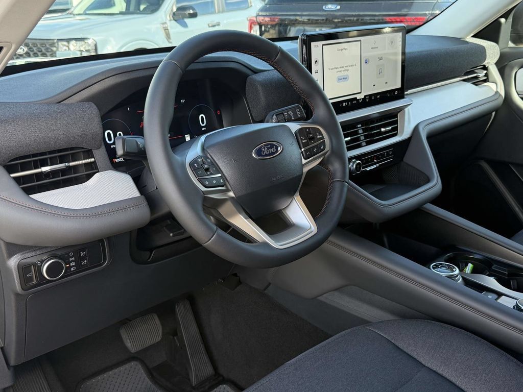 New 2026 Ford Explorer Active RWD image 24