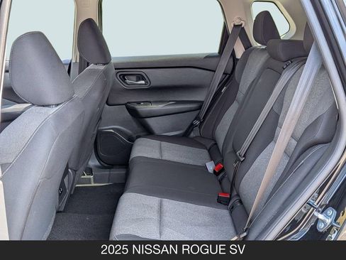 Used 2025 Nissan Rogue SV FWD image 16