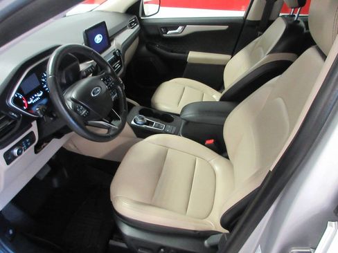 Used 2020 Ford Escape SEL AWD/4WD image 7