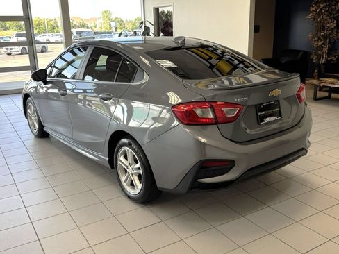 Used 2018 Chevrolet Cruze LT w/ RS Package FWD image 3