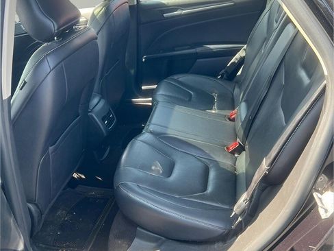 Used 2019 Ford Fusion Titanium image 7