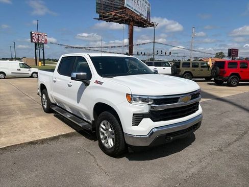 Used 2025 Chevrolet Silverado 1500 LT AWD/4WD image 8