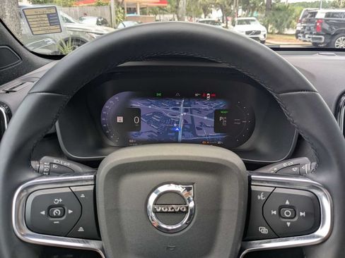 Used 2023 Volvo C40 Recharge Core AWD/4WD image 36