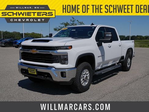 Used 2025 Chevrolet Silverado 2500 LT w/ Convenience Package AWD/4WD image 1