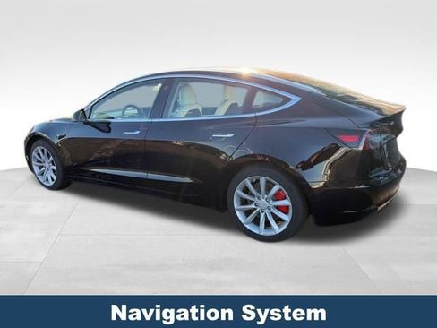 Used 2018 Tesla Model 3 Long Range image 5