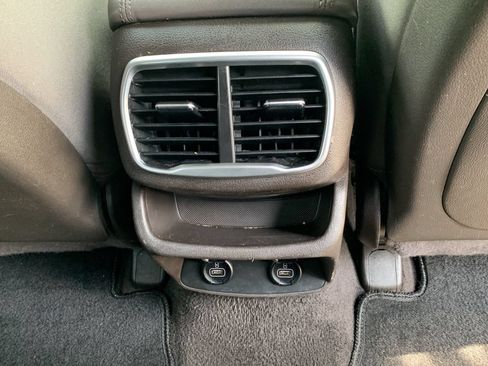 Used 2020 Hyundai Santa Fe SE FWD image 42