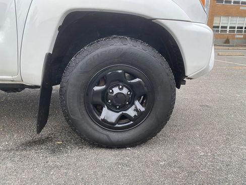 Used 2014 Toyota Tacoma Base V6 (A5) image 30