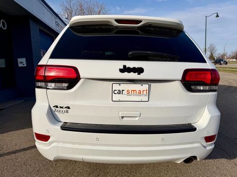 Used 2018 Jeep Grand Cherokee Altitude AWD/4WD image 8