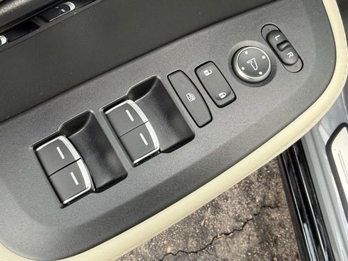 Certified 2025 Acura ADX A-Spec image 17