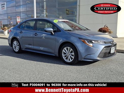 Certified 2023 Toyota Corolla LE image 1