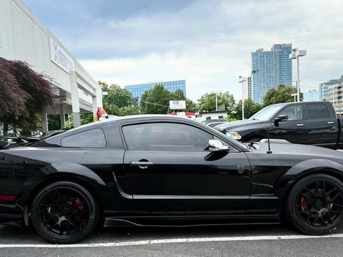Used 2006 Ford Mustang Premium RWD image 8