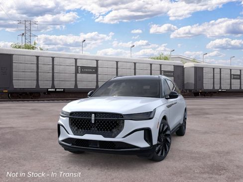 New 2026 Lincoln Nautilus Reserve AWD/4WD image 2