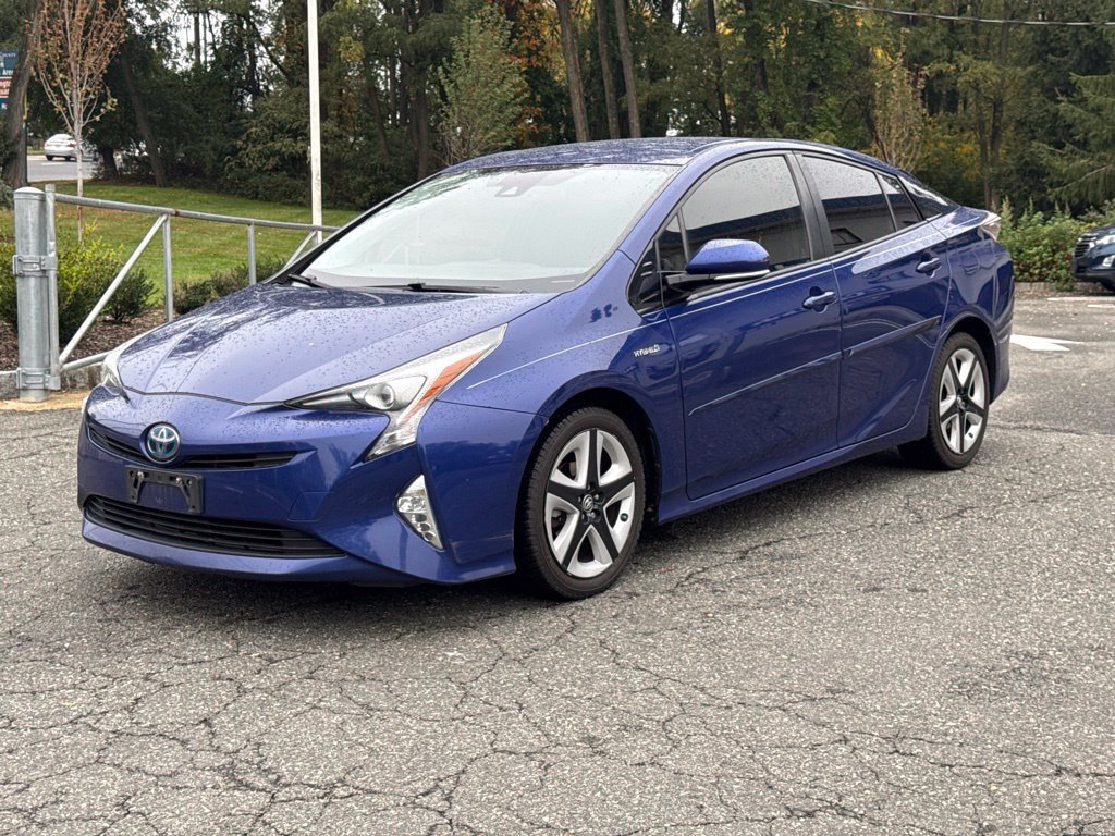 Used 2017 Toyota Prius Three Touring w/ Protection Package FWD image 3