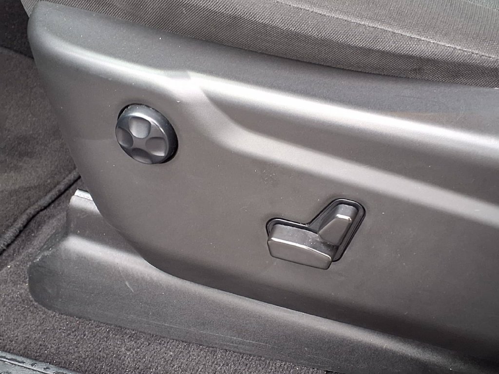 Used 2022 Jeep Grand Cherokee Laredo E RWD image 26