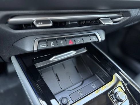 New 2026 Audi Q3 quattro 2.0T AWD/4WD image 23