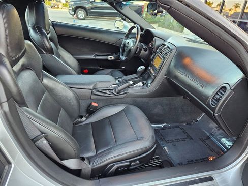 Used 2012 Chevrolet Corvette Coupe w/ 2LT Preferred Equipment Group image 21