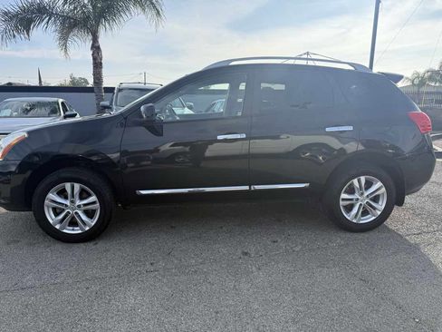 Used 2012 Nissan Rogue SV w/ Premium Pkg image 2