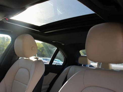 Used 2018 Mercedes-Benz C 300 Sedan image 23