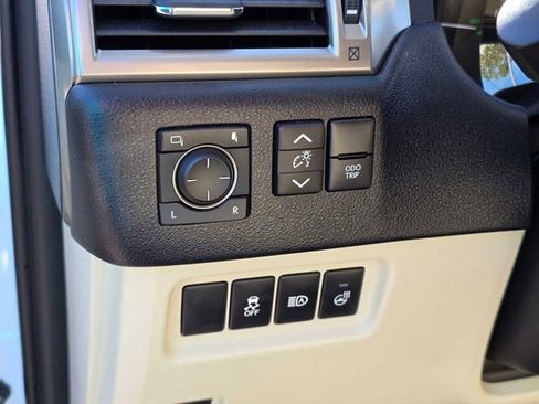 Certified 2023 Lexus GX 460 Premium image 24