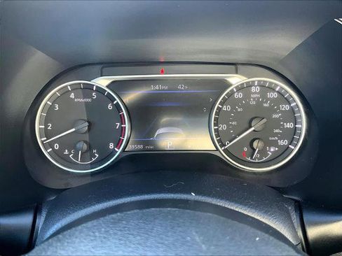 Certified 2021 Nissan Sentra SR w/ SR Premium Package image 25