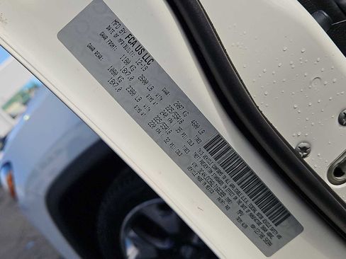 Used 2020 Jeep Compass Limited image 36