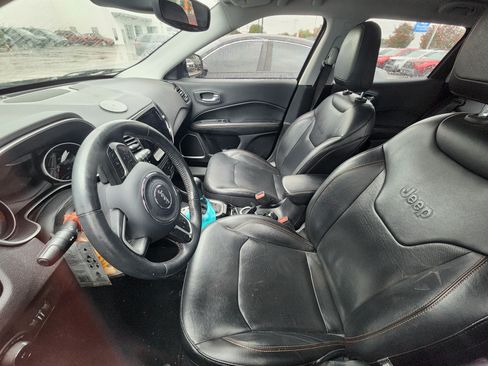 Used 2018 Jeep Compass Limited w/ Navigation Group FWD image 10
