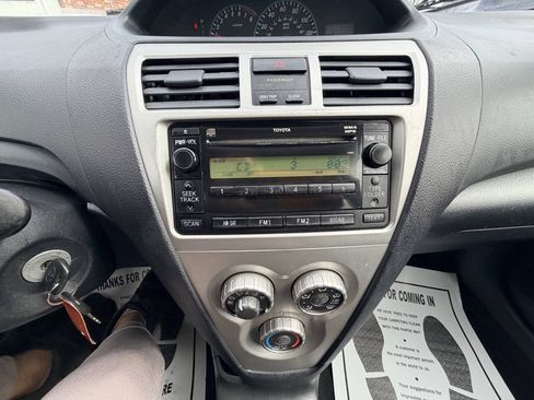 Used 2009 Toyota Yaris Sedan FWD image 46
