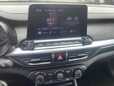 Used 2023 Kia Forte LXS image 16