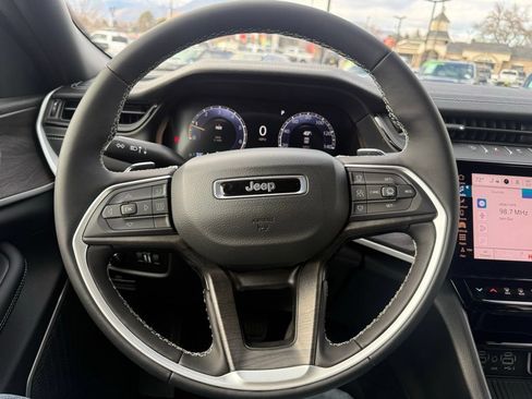 New 2026 Jeep Grand Cherokee L Limited w/ Luxury Tech Group II AWD/4WD image 6