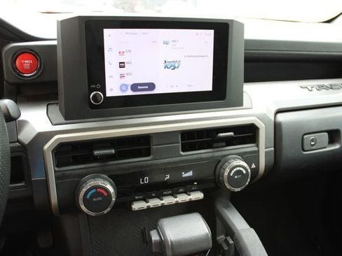 Used 2024 Toyota Tacoma TRD Off-Road image 6