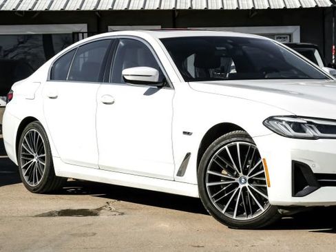 Used 2023 BMW 530e image 10