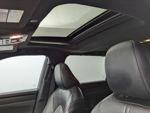 Used 2023 Toyota Highlander XSE FWD image 31