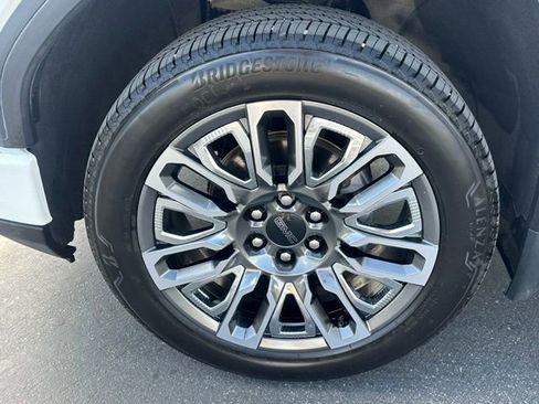 Certified 2023 GMC Sierra 1500 Denali Ultimate AWD/4WD image 32