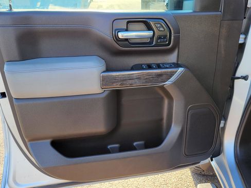 Used 2023 Chevrolet Silverado 2500 LTZ w/ LTZ Convenience Package image 19