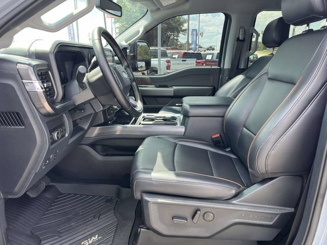 Used 2025 Ford F350 Lariat w/ Black Appearance Package AWD/4WD image 13