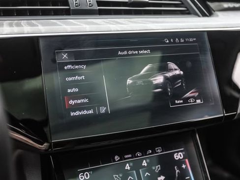 Used 2022 Audi e-tron Premium Plus AWD/4WD image 68