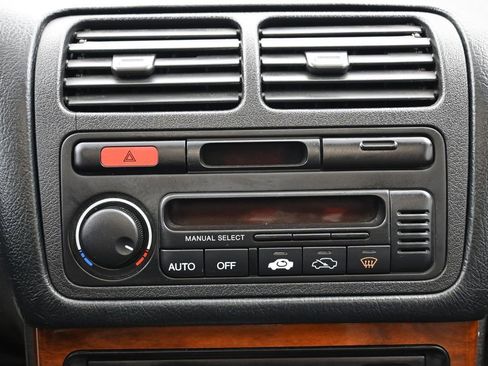 Used 1991 Acura Legend LS image 13