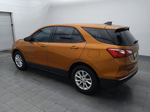 Used 2018 Chevrolet Equinox LS FWD image 3