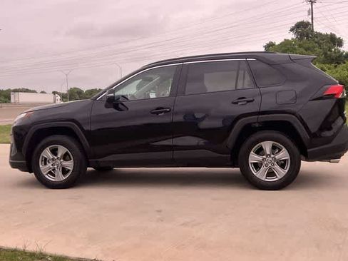 Used 2024 Toyota RAV4 XLE w/ Convenience Package image 4