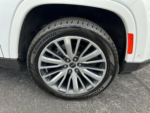 Used 2022 Jeep Grand Wagoneer Series III AWD/4WD image 33
