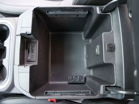 Used 2021 GMC Sierra 1500 SLT image 30