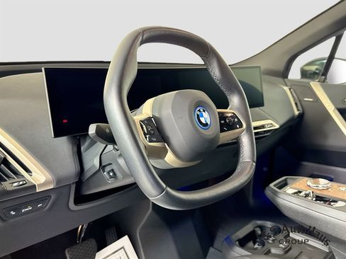 Used 2024 BMW iX xDrive50 w/ Premium Package AWD/4WD image 9