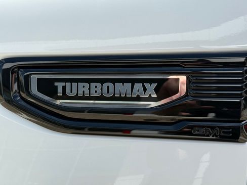 New 2025 GMC Sierra 1500 Pro w/ Graphite Edition image 8
