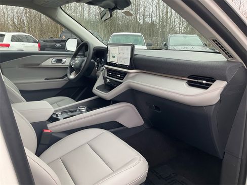 New 2026 Ford Explorer Active w/ Active Comfort Package image 11