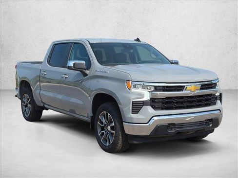 Used 2024 Chevrolet Silverado 1500 LT AWD/4WD image 3