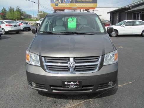 Used 2010 Dodge Grand Caravan SXT FWD image 7